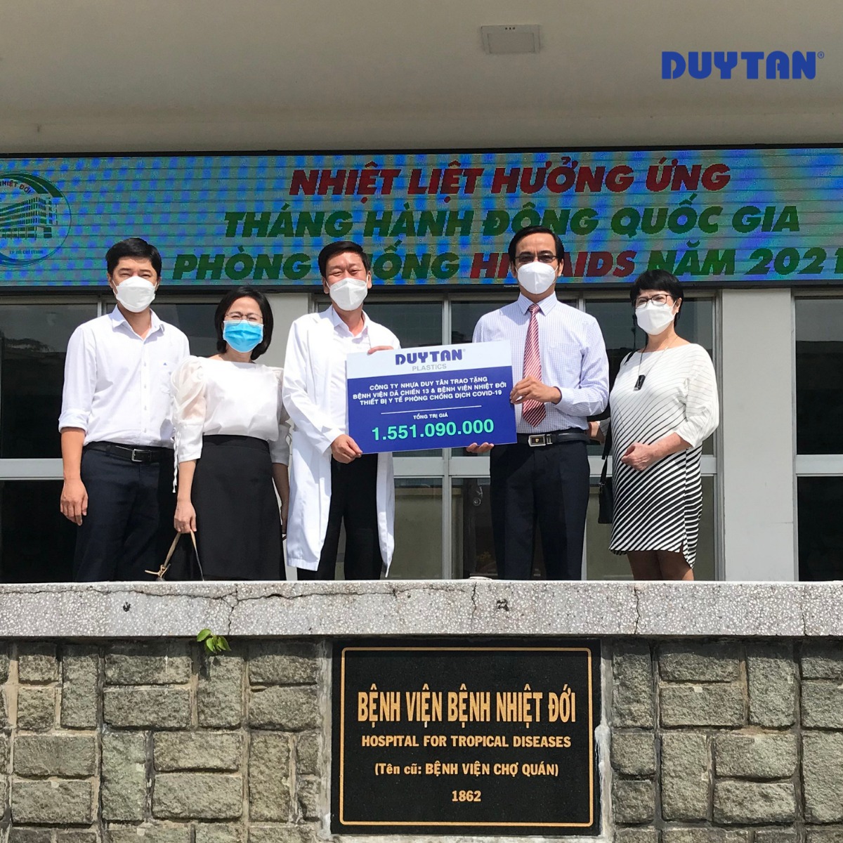 "DUY TAN PLASTICS DONATES MEDICAL EQUIPMENT FOR COVID-19 PREVENTION