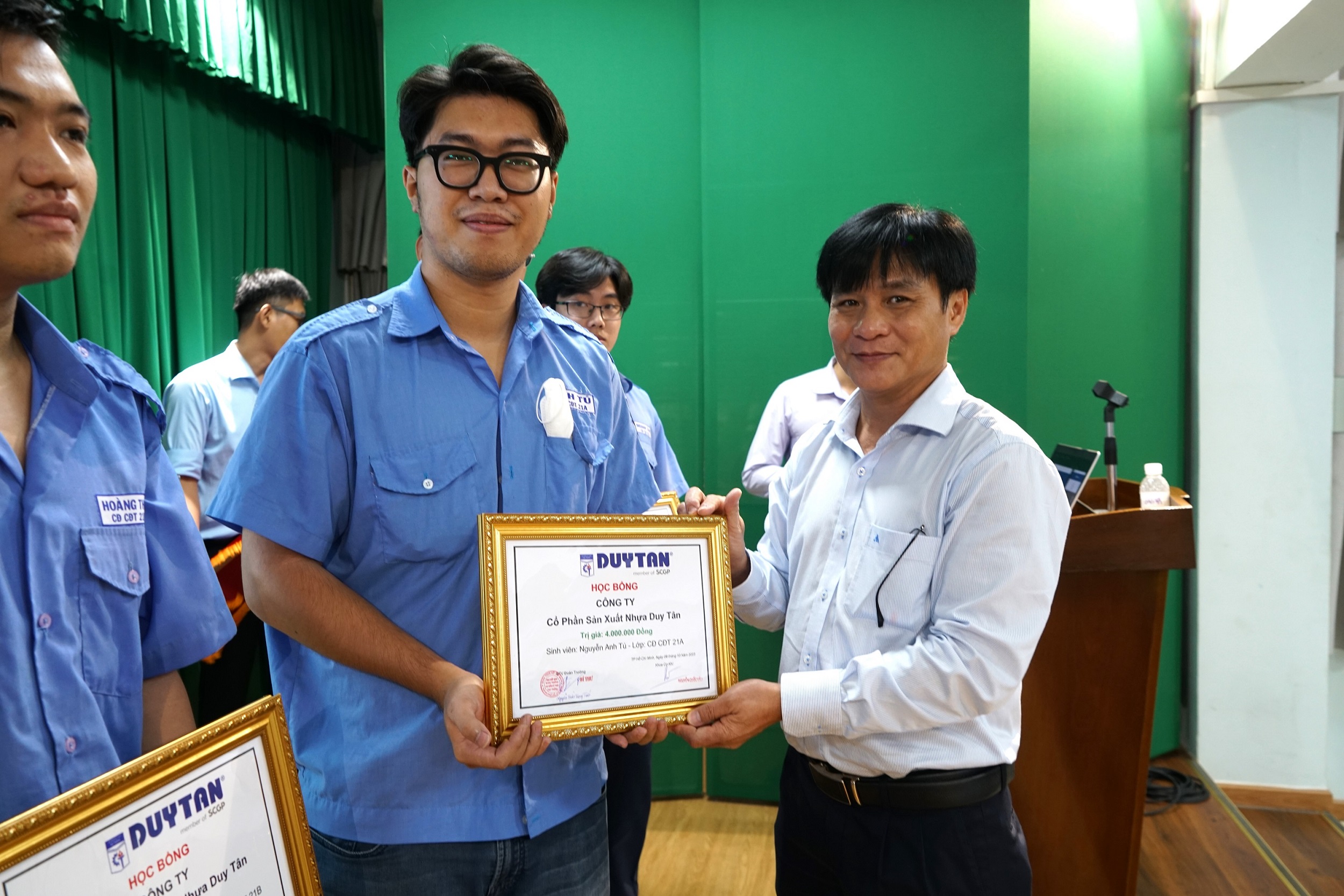 NHỰA DUY TÂN ĐỒNG HÀNH CÙNG SINH VIÊN CAO ĐẲNG KỸ THUẬT CAO THẮNG