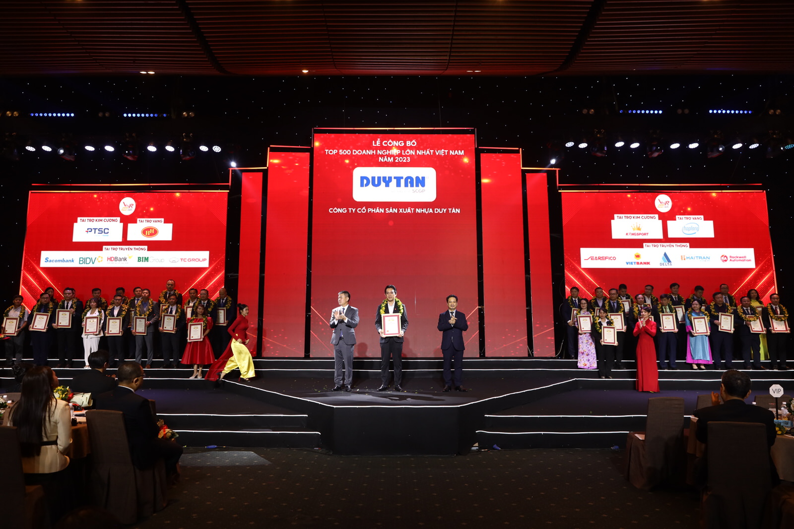 DUY TAN JSC RECEIVED "TOP 500 LARGEST ENTERPRISES IN VIETNAM" 2023