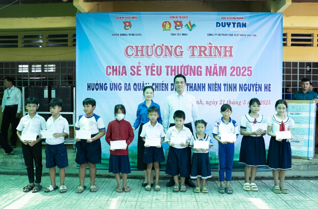 MÓN QUÀ CHIA SẺ YÊU THƯƠNG DÀNH CHO HỌC SINH VÀ NGƯỜI NGHÈO TÂY NINH