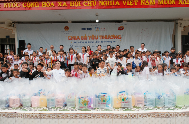 “CHIA SẺ YÊU THƯƠNG 2026” TRAO 260 PHẦN QUÀ TỚI HỌC SINH & NGƯỜI DÂN IA LỐP, ĐẮK LẮK