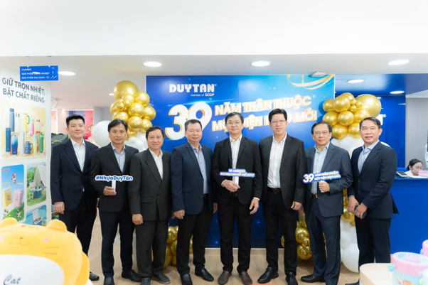 DUY TÂN ĐÓN SINH NHẬT TUỔI 39 VỚI DIỆN MẠO MỚI CỦA SHOWROOM TP.HCM